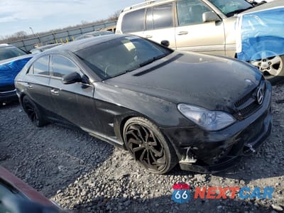 Czwarte zdjęcie samochodu z boku: 2006 MERCEDES-BENZ CLS 55 AMG VIN:WDDDJ76X16A011920 - miniatura