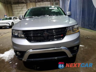 Piąte zdjęcie samochodu w środku: 2019 DODGE JOURNEY CROSSROAD VIN:3C4PDCGG2KT680870 - miniatura