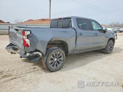 Trzecie zdjęcie samochodu z tyłu: 2022 CHEVROLET SILVERADO LTD K1500 LT VIN:3GCUYDED7NG132110 - miniatura