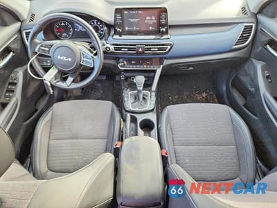 Zdjęcie 8 z 11 samochodu: 2023 KIA SELTOS S VIN:KNDEUCAA2P7367180 - miniatura