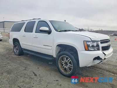 Czwarte zdjęcie samochodu z boku: 2007 CHEVROLET SUBURBAN K1500 VIN:3GNFK16337G101946 - miniatura