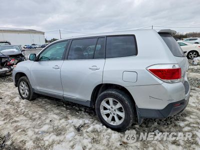 Drugie zdjęcie samochodu z przodu: 2013 TOYOTA HIGHLANDER BASE VIN:5TDBK3EH9DS272004 - miniatura