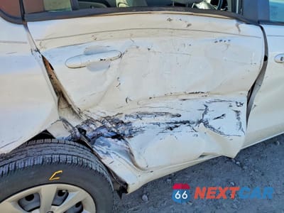 Zdjęcie 10 z 13 samochodu: 2015 KIA RIO LX VIN:KNADM4A35F6428333 - miniatura