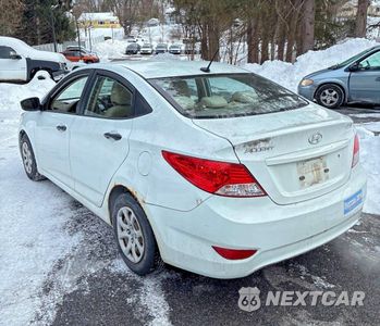 Trzecie zdjęcie samochodu z tyłu: 2012 HYUNDAI ACCENT GLS VIN:KMHCT4AEXCU063931 - miniatura