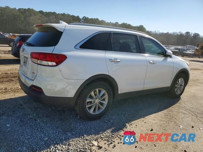 Trzecie zdjęcie samochodu z tyłu: 2018 KIA SORENTO LX VIN:5XYPG4A38JG424001 - miniatura