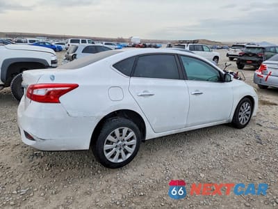 Trzecie zdjęcie samochodu z tyłu: 2016 NISSAN SENTRA S VIN:3N1AB7APXGY330234 - miniatura