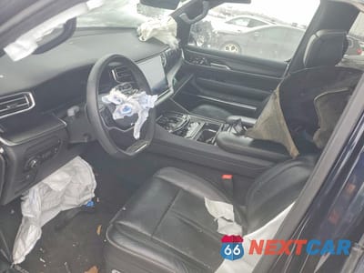 Zdjęcie 8 z 13 samochodu: 2024 JEEP GRAND WAGONEER L SERIES II VIN:1C4SJSFP9RS132858 - miniatura