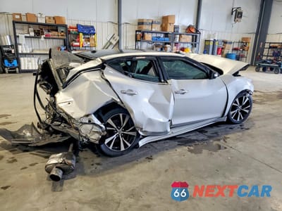 Trzecie zdjęcie samochodu z tyłu: 2018 NISSAN MAXIMA 3.5 SL VIN:1N4AA6AP3JC407932 - miniatura