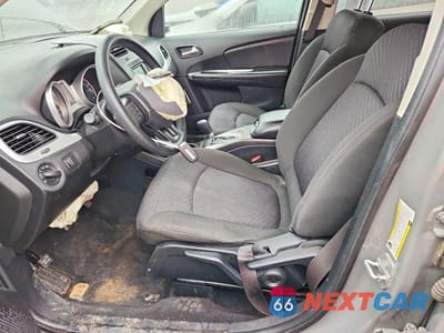Zdjęcie 7 z 13 samochodu: 2020 DODGE JOURNEY SE VIN:3C4PDCAB4LT201671 - miniatura