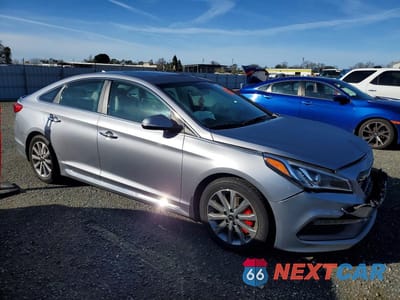 Czwarte zdjęcie samochodu z boku: 2016 HYUNDAI SONATA SPORT VIN:5NPE34AF2GH381029 - miniatura