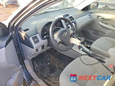 Zdjęcie 8 z 11 samochodu: 2013 TOYOTA COROLLA BASE VIN:2T1BU4EE9DC934288 - miniatura