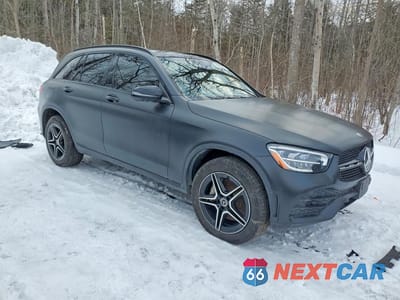 Czwarte zdjęcie samochodu z boku: 2020 MERCEDES-BENZ GLC 300 4MATIC VIN:WDC0G8EB5LV224631 - miniatura