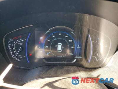 Zdjęcie 9 z 12 samochodu: 2019 HYUNDAI SANTA FE SEL VIN:5NMS33AD0KH063704 - miniatura