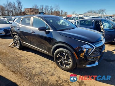 Czwarte zdjęcie samochodu z boku: 2023 KIA SPORTAGE LX VIN:KNDPUCAG4P7053298 - miniatura