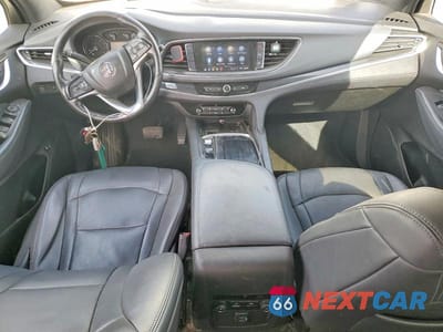Zdjęcie 8 z 12 samochodu: 2022 BUICK ENCLAVE ESSENCE VIN:5GAERBKW6NJ181083 - miniatura