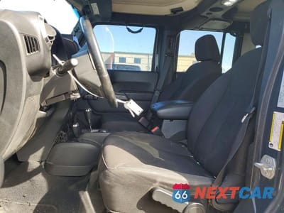 Zdjęcie 7 z 12 samochodu: 2016 JEEP WRANGLER UNLIMITED SPORT VIN:1C4BJWDG3GL206485 - miniatura