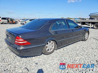 Trzecie zdjęcie samochodu z tyłu: 2000 MERCEDES-BENZ S 500 VIN:WDBNG75JXYA064451 - miniatura
