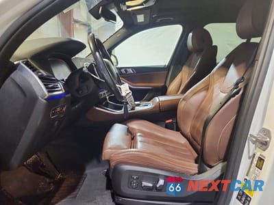 Zdjęcie 7 z 14 samochodu: 2019 BMW X5 XDRIVE40I VIN:5UXCR6C55KLK87171 - miniatura