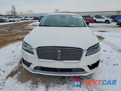 Piąte zdjęcie samochodu w środku: 2017 LINCOLN MKZ SELECT VIN:3LN6L5D97HR655285 - miniatura