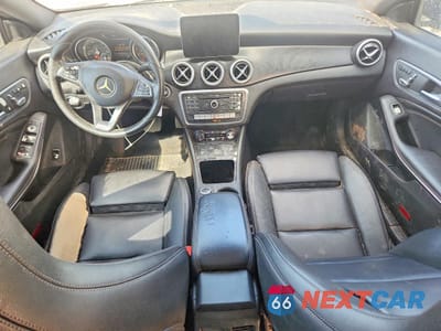 Zdjęcie 8 z 12 samochodu: 2018 MERCEDES-BENZ CLA 250 VIN:WDDSJ4EB8JN506127 - miniatura