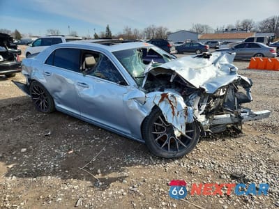 Czwarte zdjęcie samochodu z boku: 2013 CHRYSLER 300 VIN:2C3CCAAG1DH731483 - miniatura