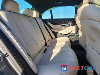 Zdjęcie 10 z 12 samochodu: 2023 MERCEDES-BENZ E 350 4MATIC VIN:W1KZF8EB9PB170800 - miniatura