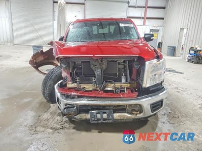 Piąte zdjęcie samochodu w środku: 2018 NISSAN TITAN SV VIN:1N6AA1C52JN511175 - miniatura
