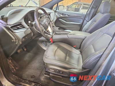Zdjęcie 7 z 13 samochodu: 2023 BUICK ENCLAVE ESSENCE VIN:5GAEVAKW2PJ185429 - miniatura