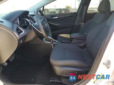 Zdjęcie 7 z 13 samochodu: 2019 CHEVROLET CRUZE LT VIN:1G1BE5SM6K7146106 - miniatura