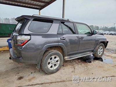 Trzecie zdjęcie samochodu z tyłu: 2018 TOYOTA 4RUNNER SR5 VIN:JTEZU5JR0J5167125 - miniatura