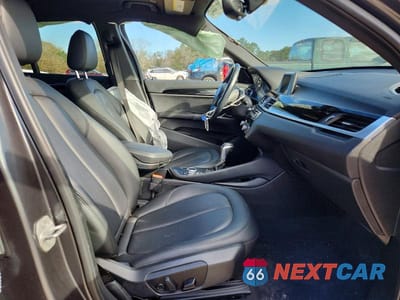 Zdjęcie 7 z 13 samochodu: 2017 BMW X1 XDRIVE28I VIN:WBXHT3C36H5F73510 - miniatura