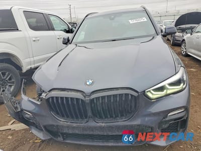 Piąte zdjęcie samochodu w środku: 2020 BMW X5 M50I VIN:5UXJU4C02L9C77634 - miniatura