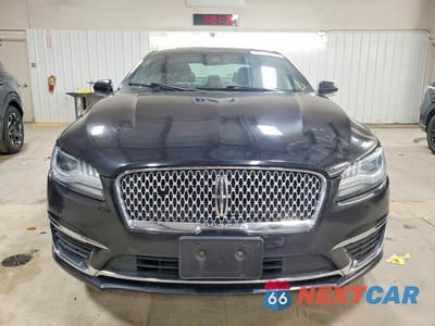 Piąte zdjęcie samochodu w środku: 2019 LINCOLN MKZ RESERVE II VIN:3LN6L5MU4KR604869 - miniatura