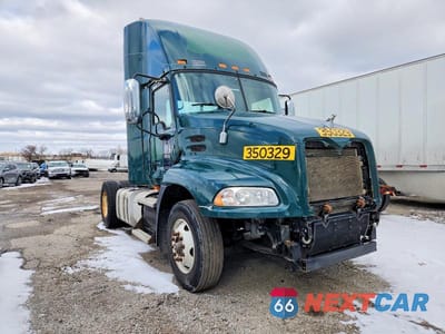 2016 MACK CXU613 SEMI TRUCK 1M1AW01X5GM008564 - główne zdjęcie licytacji z USA - miniatura