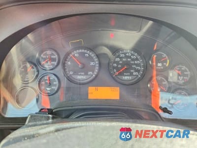 Zdjęcie 8 z 10 samochodu: 2017 INTERNATIONAL PROSTAR SEMI TRUCK VIN:1HSDGAPR3HH501900 - miniatura