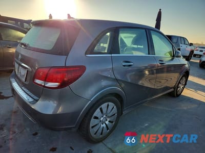 Trzecie zdjęcie samochodu z tyłu: 2017 MERCEDES-BENZ B 250E VIN:WDDVP9AB6HJ012302 - miniatura