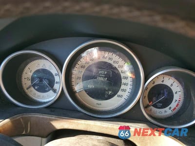 Zdjęcie 9 z 12 samochodu: 2014 MERCEDES-BENZ E 350 VIN:WDDHF5KB1EA848912 - miniatura