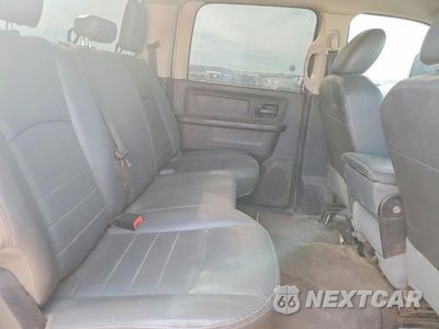 Zdjęcie 6 z 10 samochodu: 2018 RAM 3500 UTILITY / SERVICE TRUCK 6.7L V8 TDSL VIN:3C7WRTCL6JG362633 - miniatura