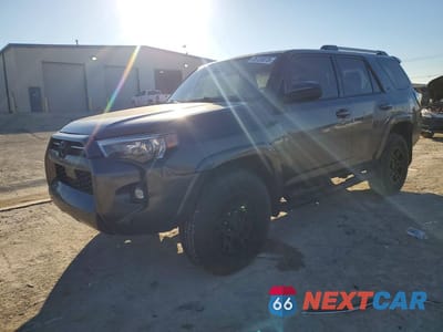 2021 TOYOTA 4RUNNER SR5/SR5 PREMIUM JTEMU5JR8M5909401 - główne zdjęcie licytacji z USA - miniatura