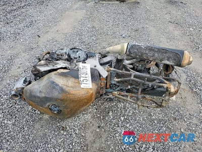 Trzecie zdjęcie samochodu z tyłu: 2011 SUZUKI GSX1300 R VIN:JS1GX72A8B2101507 - miniatura