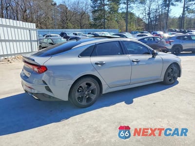 Trzecie zdjęcie samochodu z tyłu: 2022 KIA K5 GT LINE VIN:5XXG64J21NG119279 - miniatura