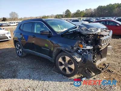 Czwarte zdjęcie samochodu z boku: 2018 JEEP COMPASS LATITUDE VIN:3C4NJCBB3JT186768 - miniatura