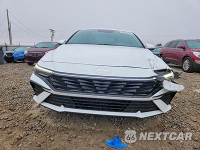 Piąte zdjęcie samochodu w środku: 2024 HYUNDAI ELANTRA SEL VIN:KMHLM4DG9RU811202 - miniatura