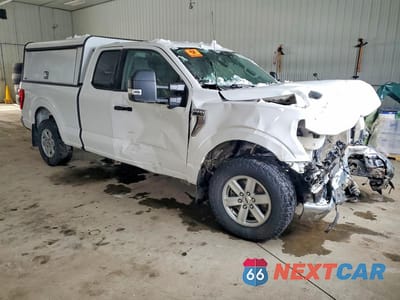 Czwarte zdjęcie samochodu z boku: 2022 FORD F150 SUPER CAB VIN:1FTFX1E56NKE16629 - miniatura