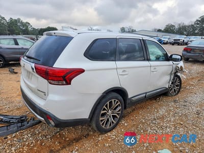 Trzecie zdjęcie samochodu z tyłu: 2017 MITSUBISHI OUTLANDER SE VIN:JA4AD3A33HZ029092 - miniatura