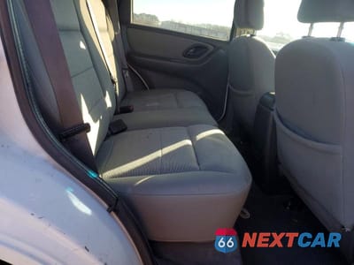 Zdjęcie 11 z 12 samochodu: 2005 FORD ESCAPE XLT VIN:1FMYU93185KA24442 - miniatura