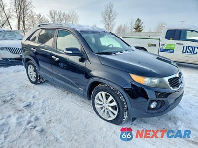Czwarte zdjęcie samochodu z boku: 2011 KIA SORENTO VIN:5XYKUDA20BG134959 - miniatura
