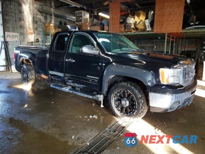 Czwarte zdjęcie samochodu z boku: 2011 GMC SIERRA K1500 SL VIN:1GTR2UEA1BZ422187 - miniatura