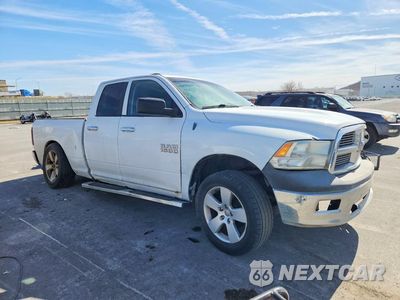 Czwarte zdjęcie samochodu z boku: 2013 RAM 1500 SLT VIN:1C6RR6GP7DS655728 - miniatura