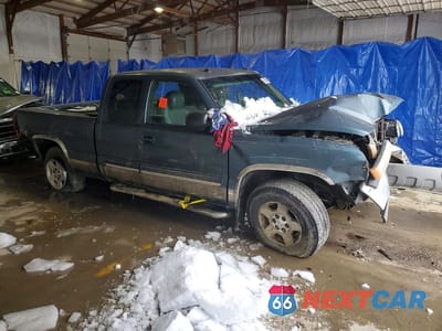 Czwarte zdjęcie samochodu z boku: 2005 CHEVROLET SILVERADO K1500 VIN:1GCEK19B95E307218 - miniatura